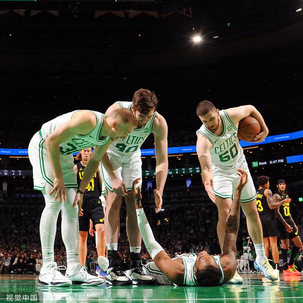 更加公正和 更加公正和